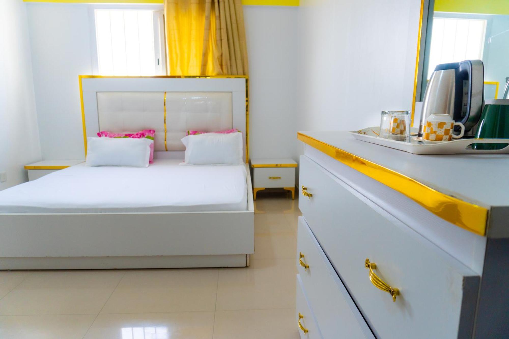 דקר Chambres Meublees Avenue Cheikh Anta Diop מראה חיצוני תמונה