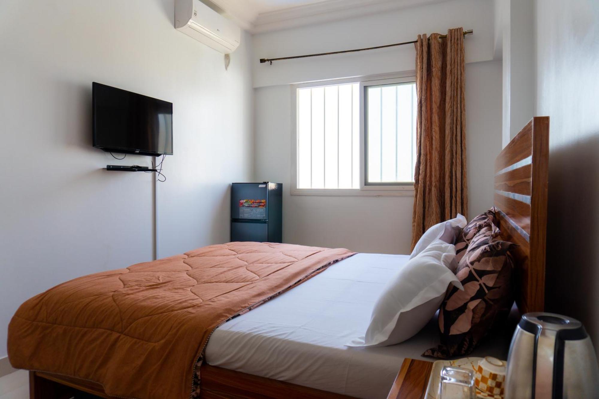 דקר Chambres Meublees Avenue Cheikh Anta Diop מראה חיצוני תמונה