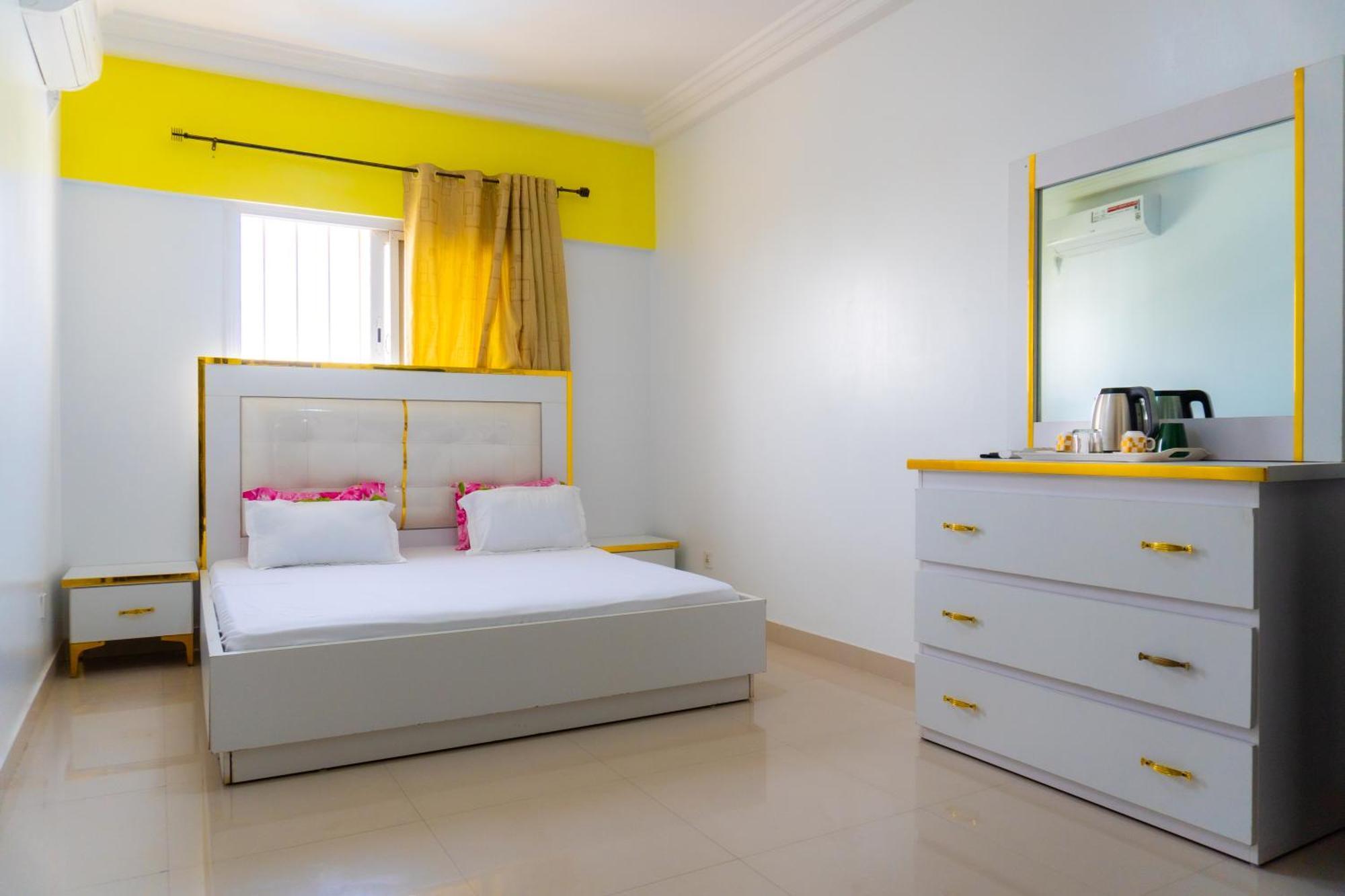 דקר Chambres Meublees Avenue Cheikh Anta Diop מראה חיצוני תמונה